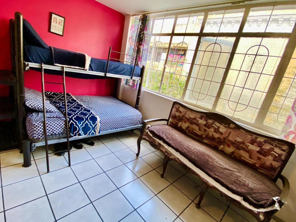 Free Spirit Hostel Guadalajara Luaran gambar