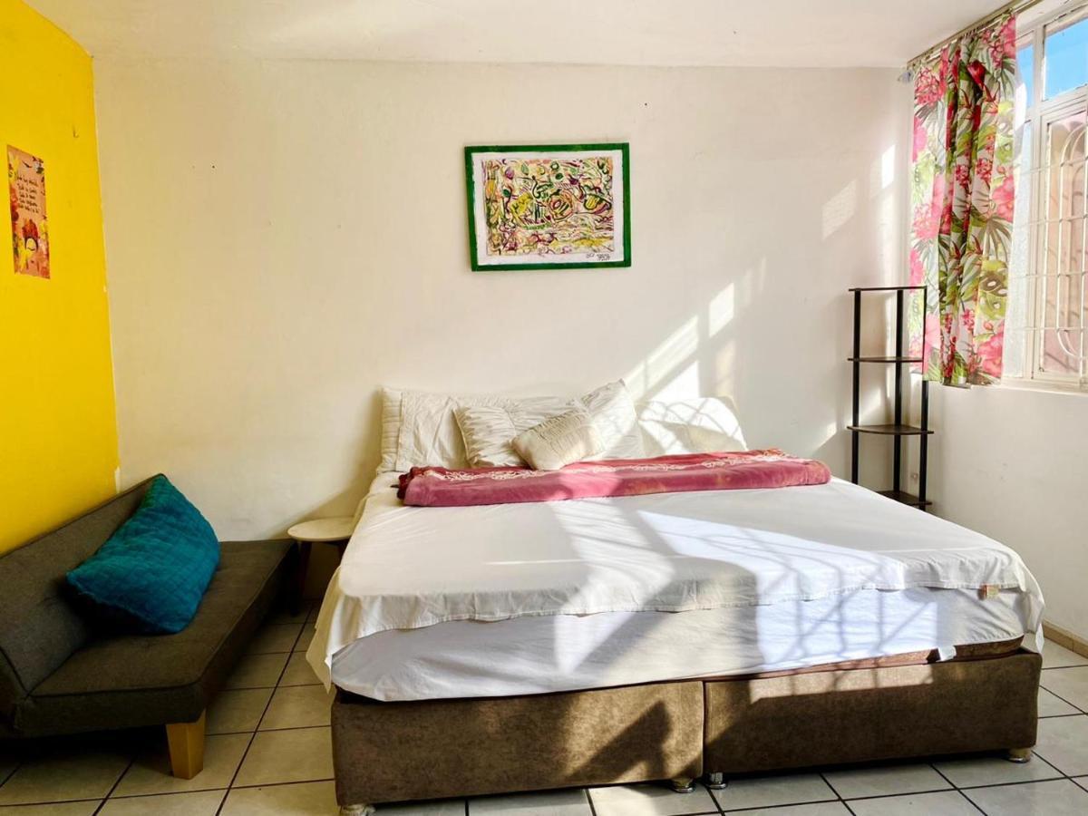 Free Spirit Hostel Guadalajara Luaran gambar