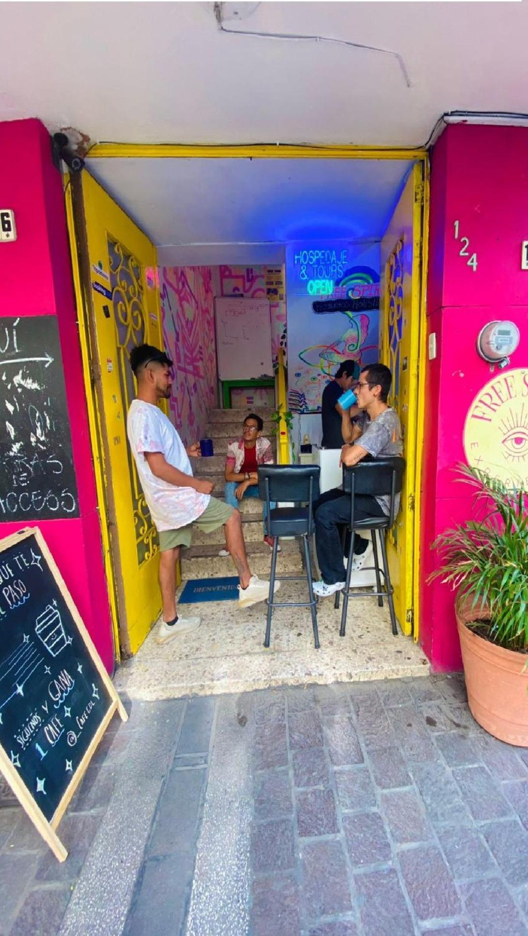 Free Spirit Hostel Guadalajara Luaran gambar
